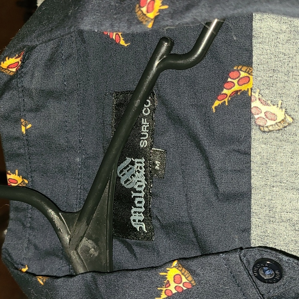 Pizza button down - Picture 3 of 4
